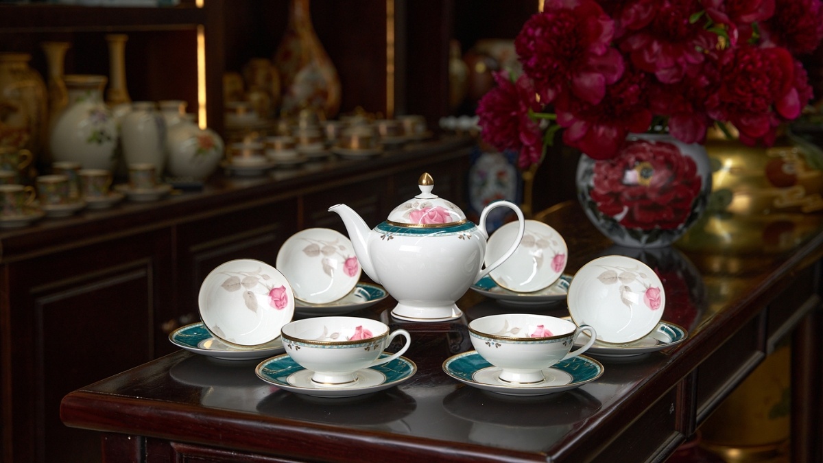 12+ quà tặng gốm sứ cao cấp: Nghệ thuật chọn quà tinh tế, sang trọng, ý nghĩa
