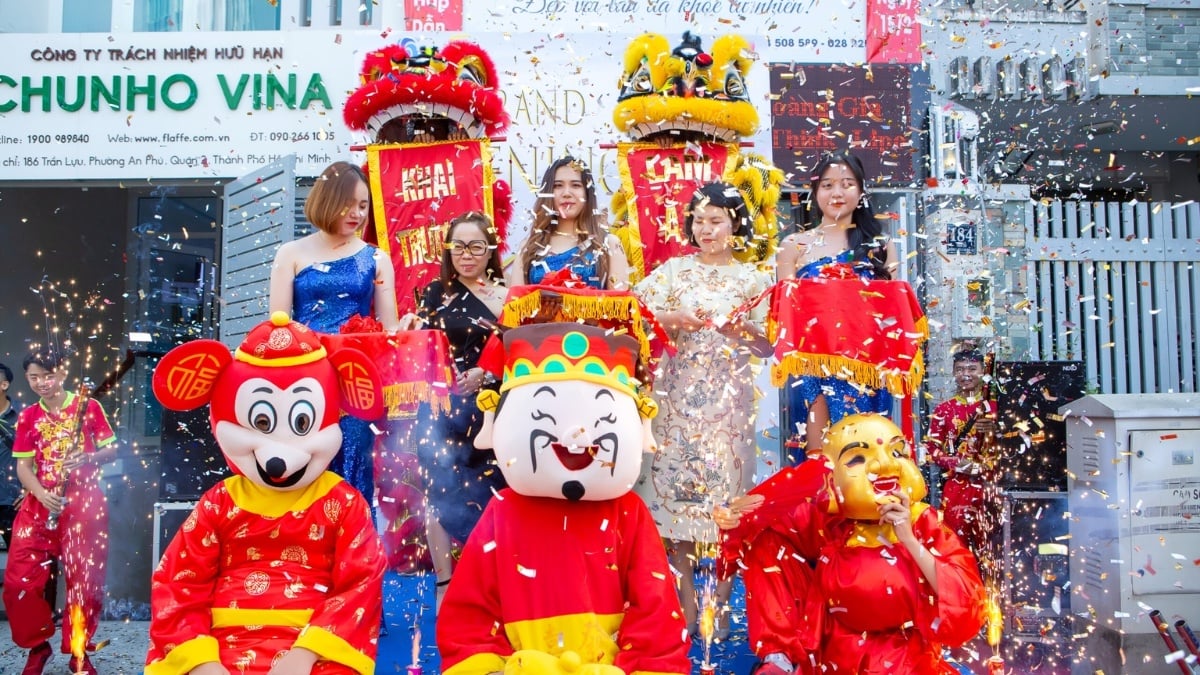 Quà tặng khai trương: Cách chọn quà ý nghĩa, hợp phong thủy và 20 gợi ý “ghi điểm”