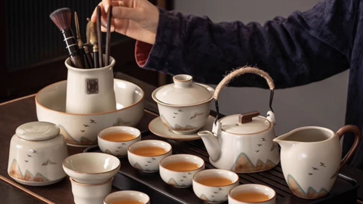 Quà tặng sếp nghỉ hưu: Top 20+ gợi ý tinh tế, ý nghĩa và đậm tình cảm