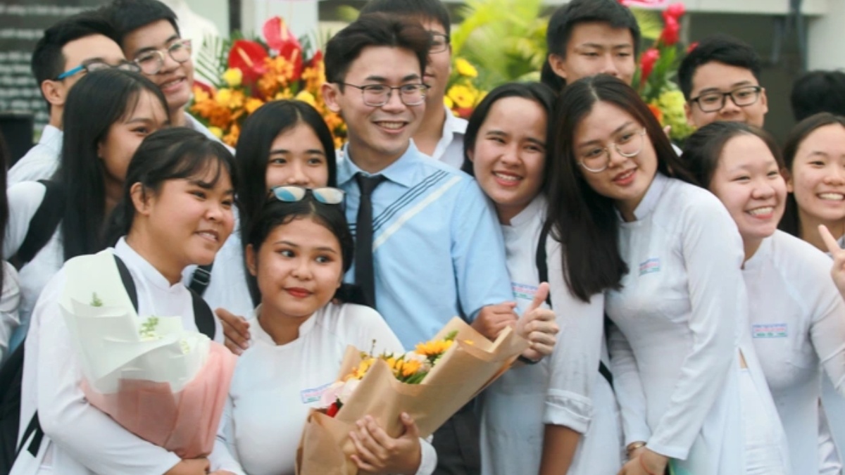 15+ quà tặng thầy giáo cuối năm tinh tế, thiết thực nhất