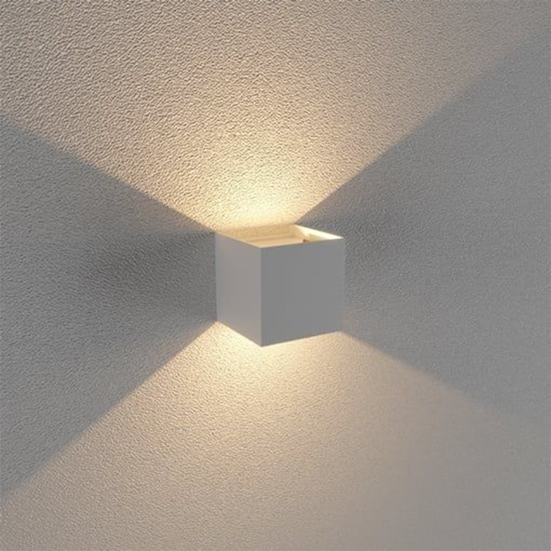 Đèn hắt tường