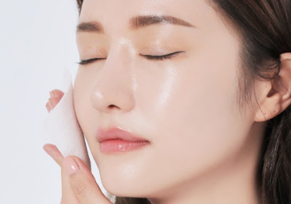 🧪Bùng nổ concept Anti-Acnes đa tầng: Xu hướng Toner Acid kép BHA – LHA “làm sạch đa tầng” cho da mụn 2026
