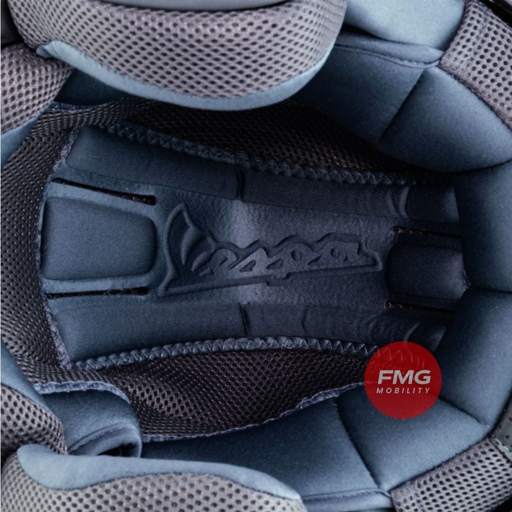 Lót mũ và Đệm cổ an toàn được may bằng vải kháng khuẩn, không gây di ứng,&nbsp;có thể tháo rời&nbsp;và vệ sinh.