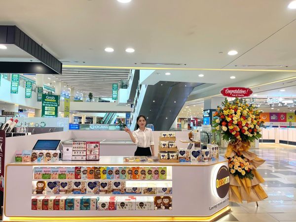 Gian hàng Queenam tại SC Vivo City