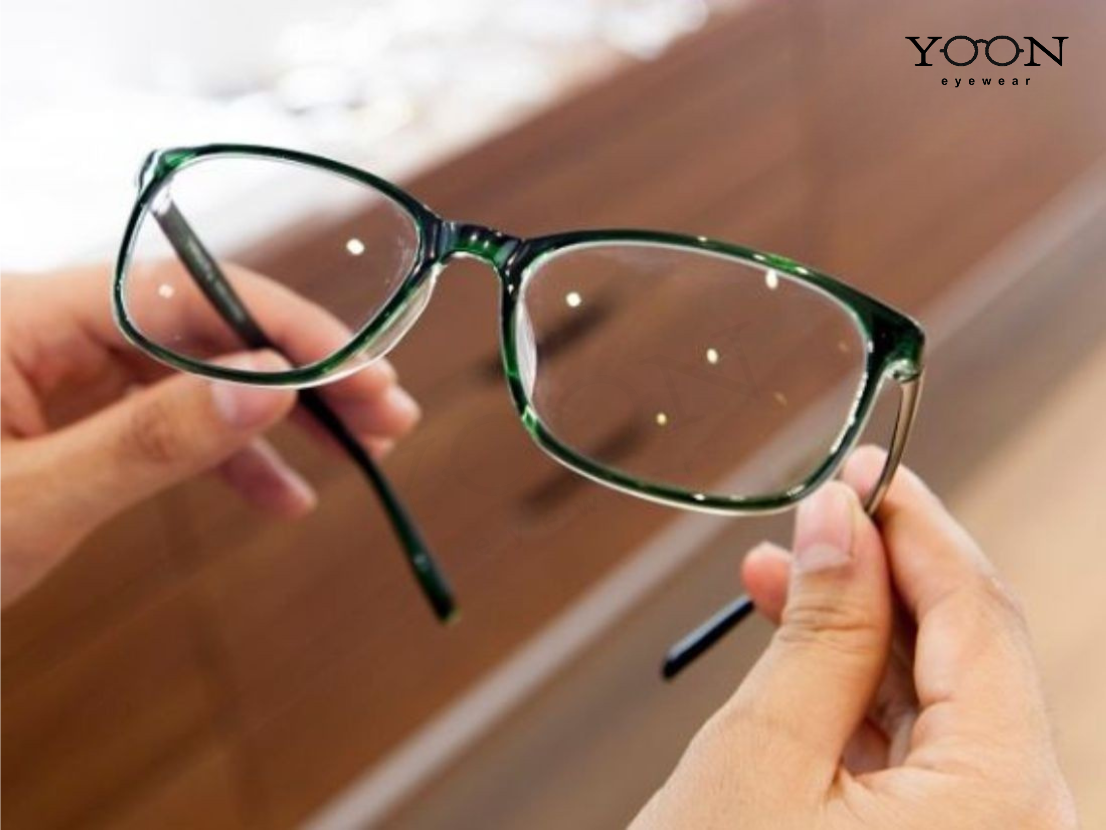 Điều Chỉnh Phần Đuôi Kính