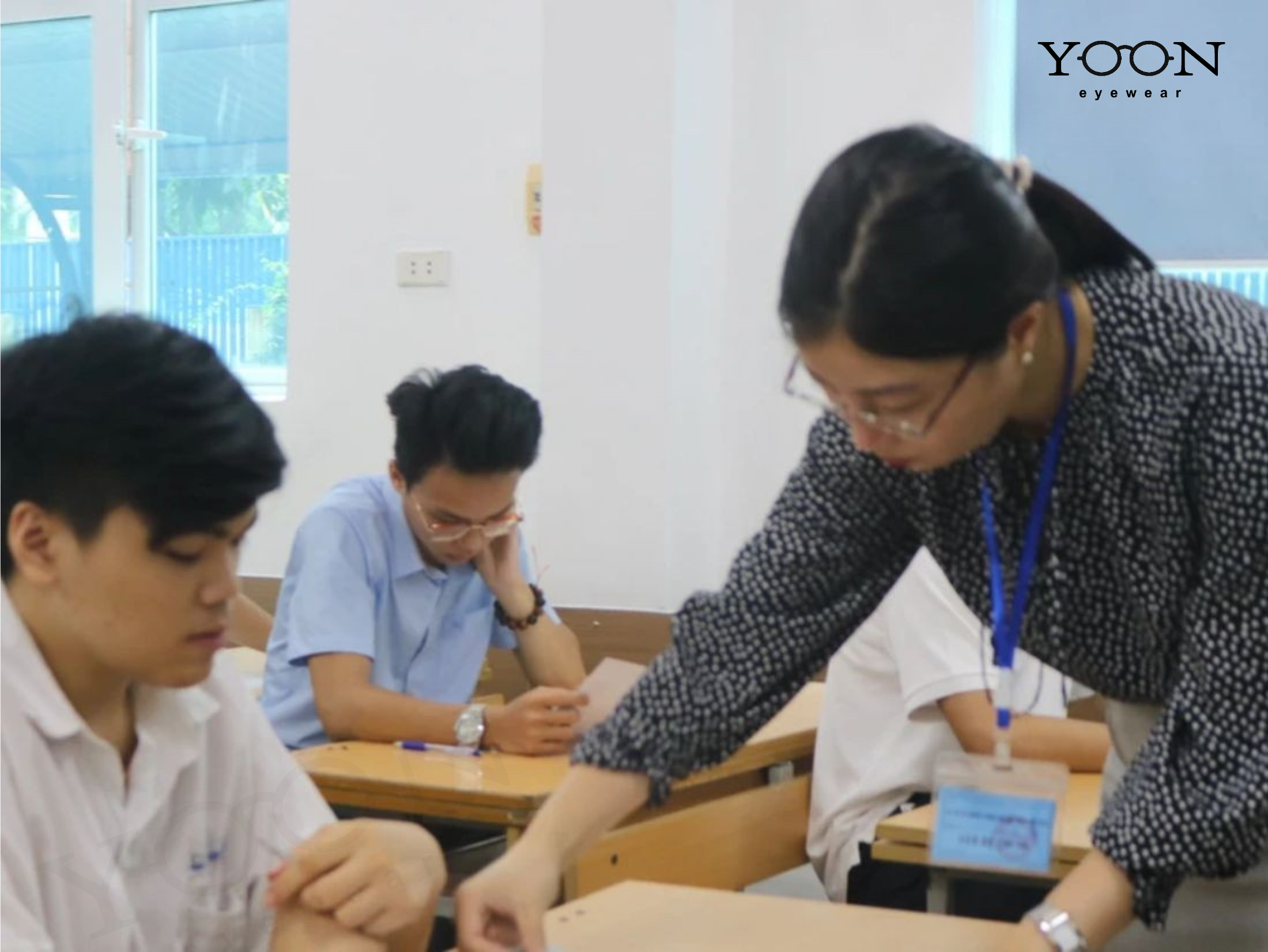 Giáo Viên Cần Làm Gì Khi Phát Hiện Học Sinh Có Dấu Hiệu Thị Lực Kém?