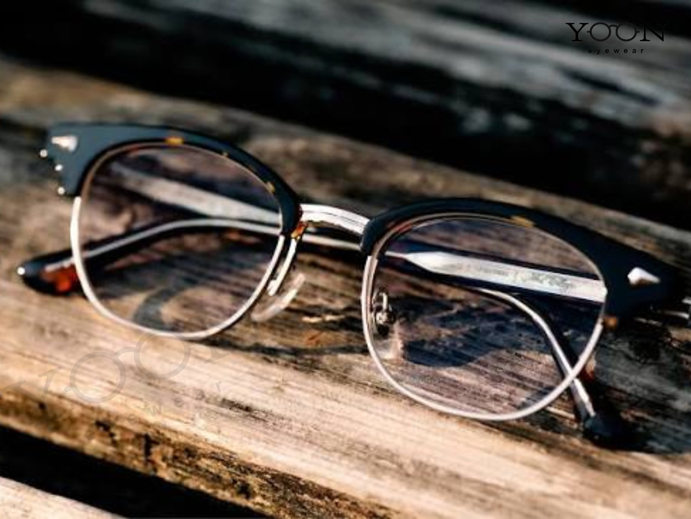 KÍNH NỬA GỌNG LÀ GÌ?