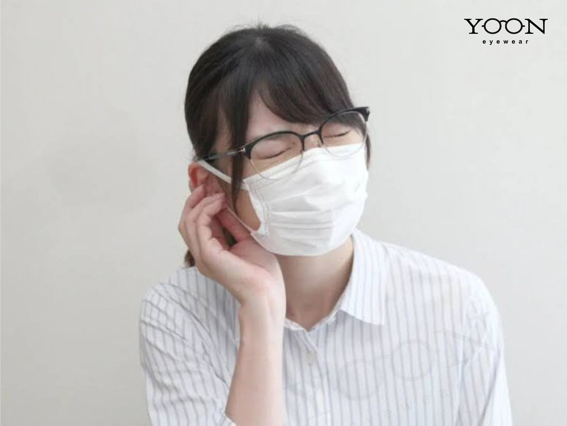 Mắt Kính Quá Chật