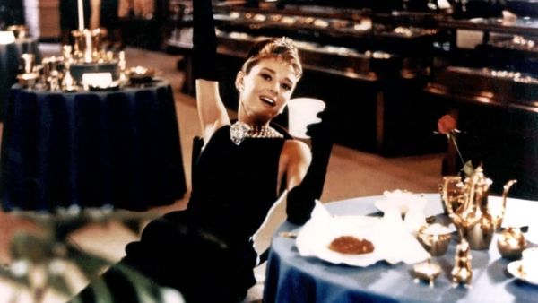 Breakfast At Tiffany's và Hội Chứng Thèm Khát Sự Hào Nhoáng