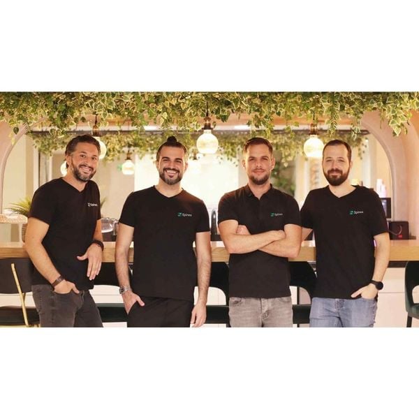 Vừa chào đời, Nhà xuất bản Spines đặt mục tiêu 'gây chấn động' ngành xuất bản với 8.000 cuốn sách do AI tạo ra trong năm 2025