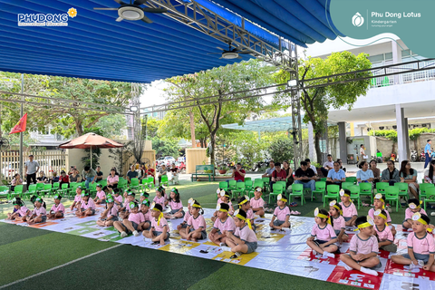 TRẠNG NHÍ PHÚ ĐÔNG VINH QUY VỀ LÀNG