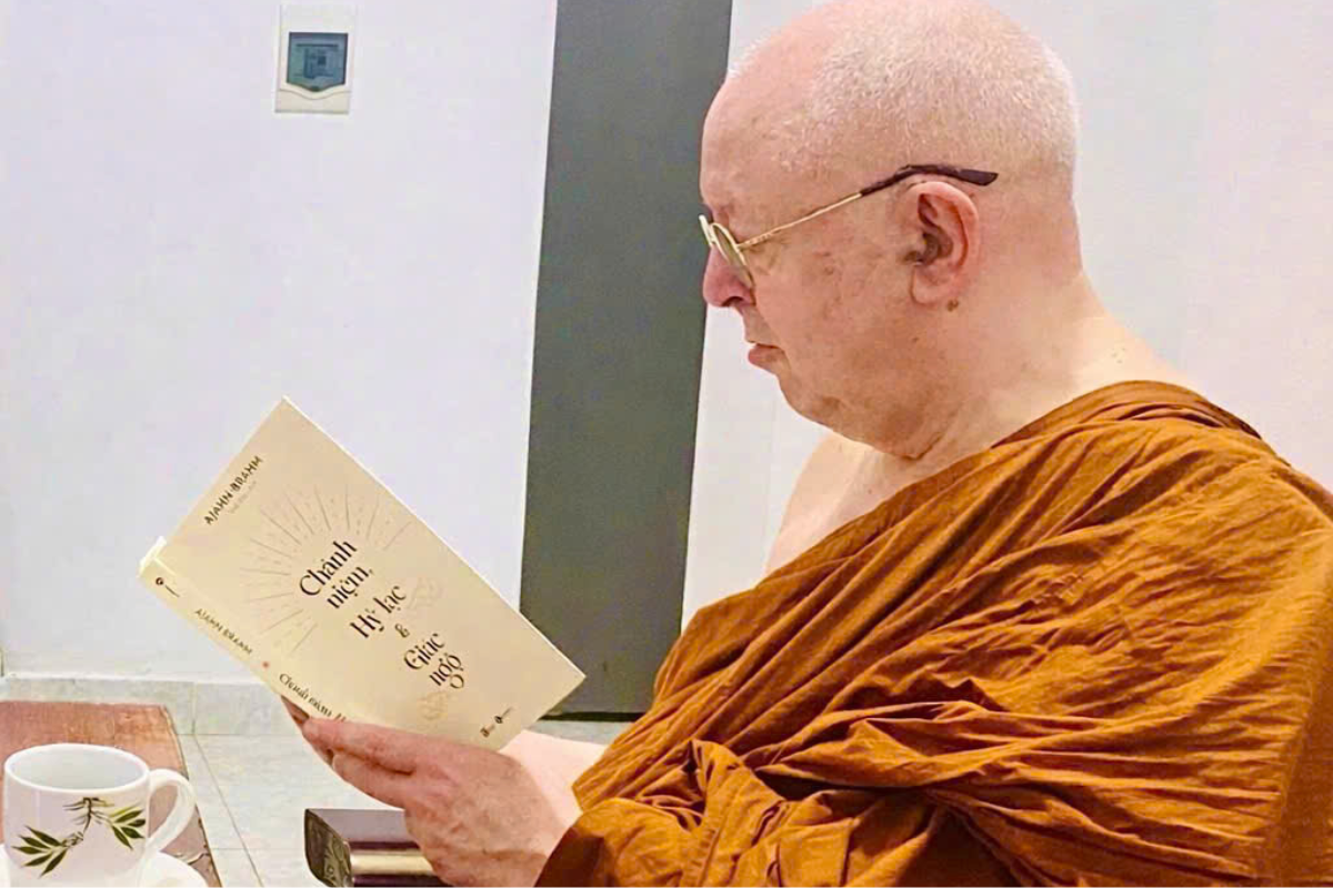 Chánh niệm, hỷ lạc và giác ngộ - Cuốn sách tốt nhất của thiền sư Ajahn Brahm