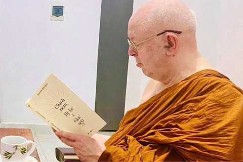 Chánh niệm, hỷ lạc và giác ngộ - Cuốn sách tốt nhất của thiền sư Ajahn Brahm