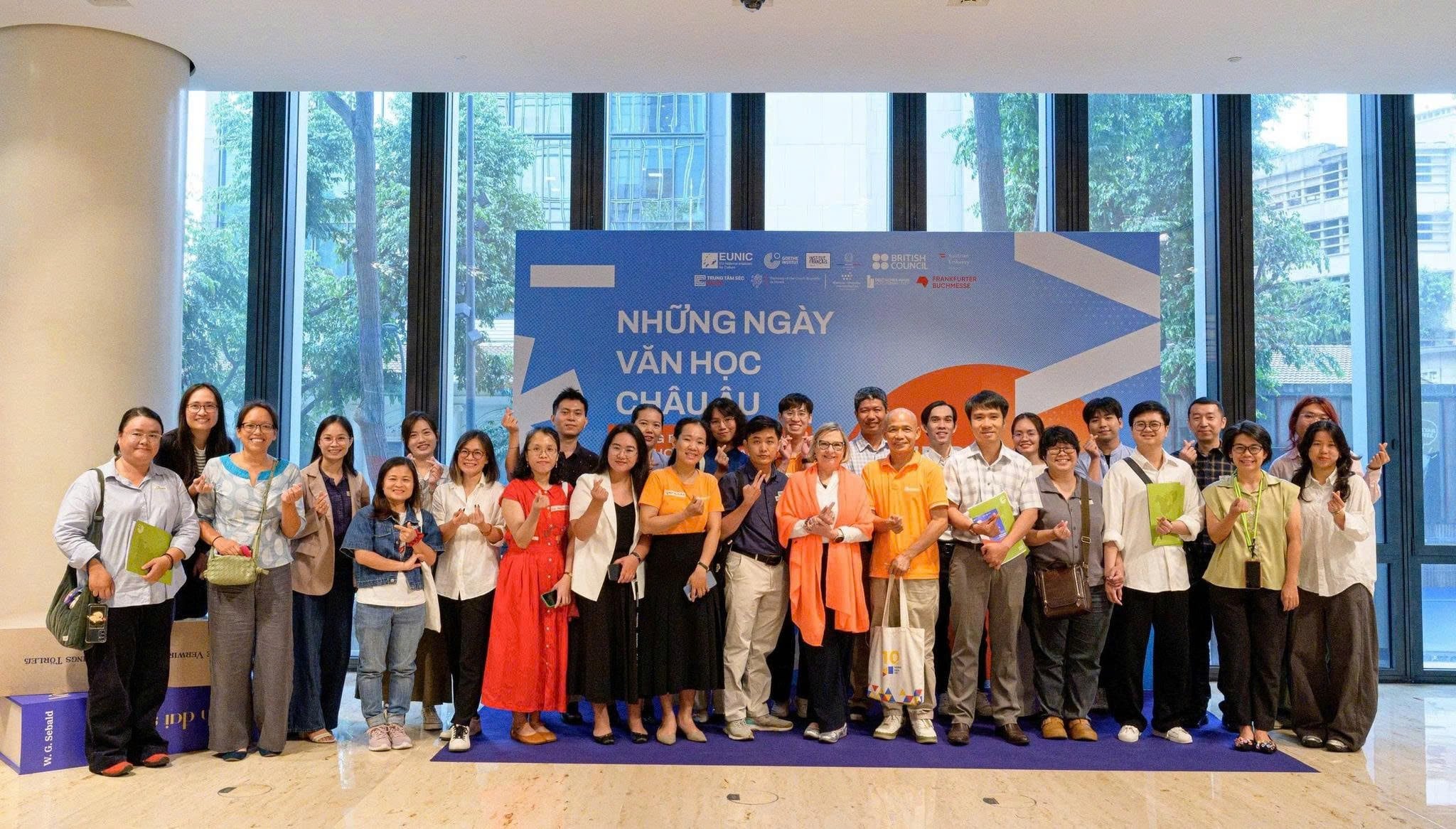 Đã đến lúc nên tổ chức Những Ngày Văn học Việt Nam tại Châu Âu