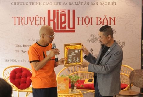 “Truyện Kiều hội bản” có ấn bản đặc biệt bìa khảm trai