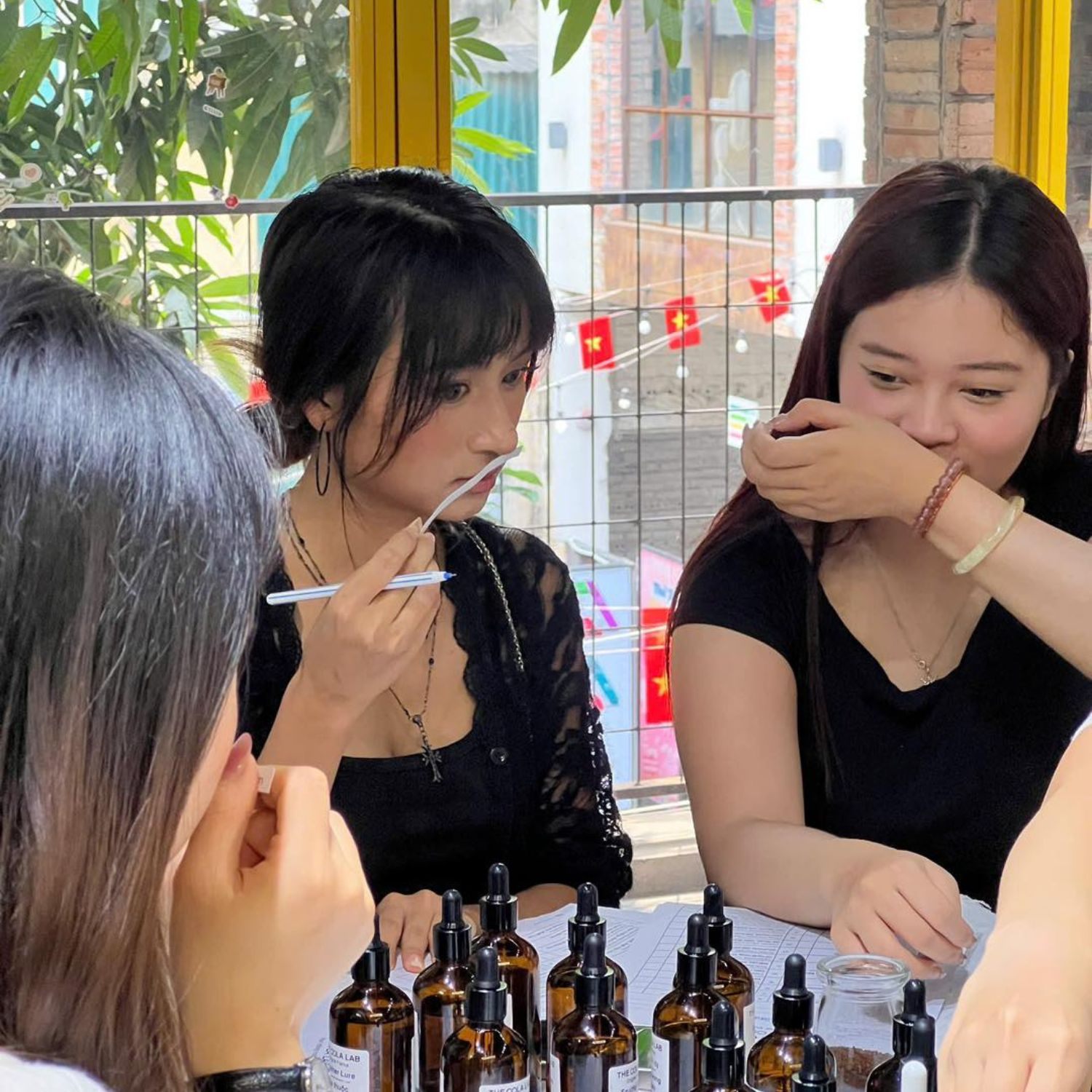 “Skin But Better” – Khi Mùi Hương Chạm Vào Chính Làn Da Của Bạn