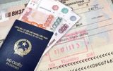Nga xem xét miễn visa đoàn cho khách Việt