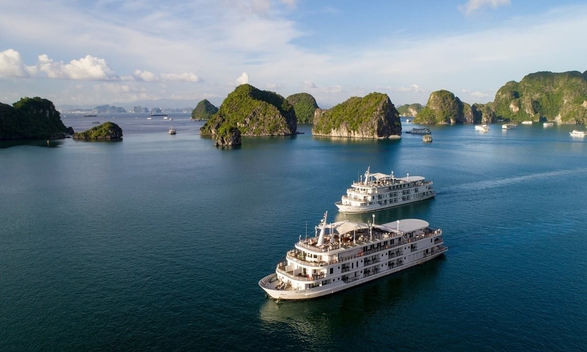 Review Tour Hạ Long 2 ngày 1 đêm: Lịch trình chi tiết & Giá tốt nhất