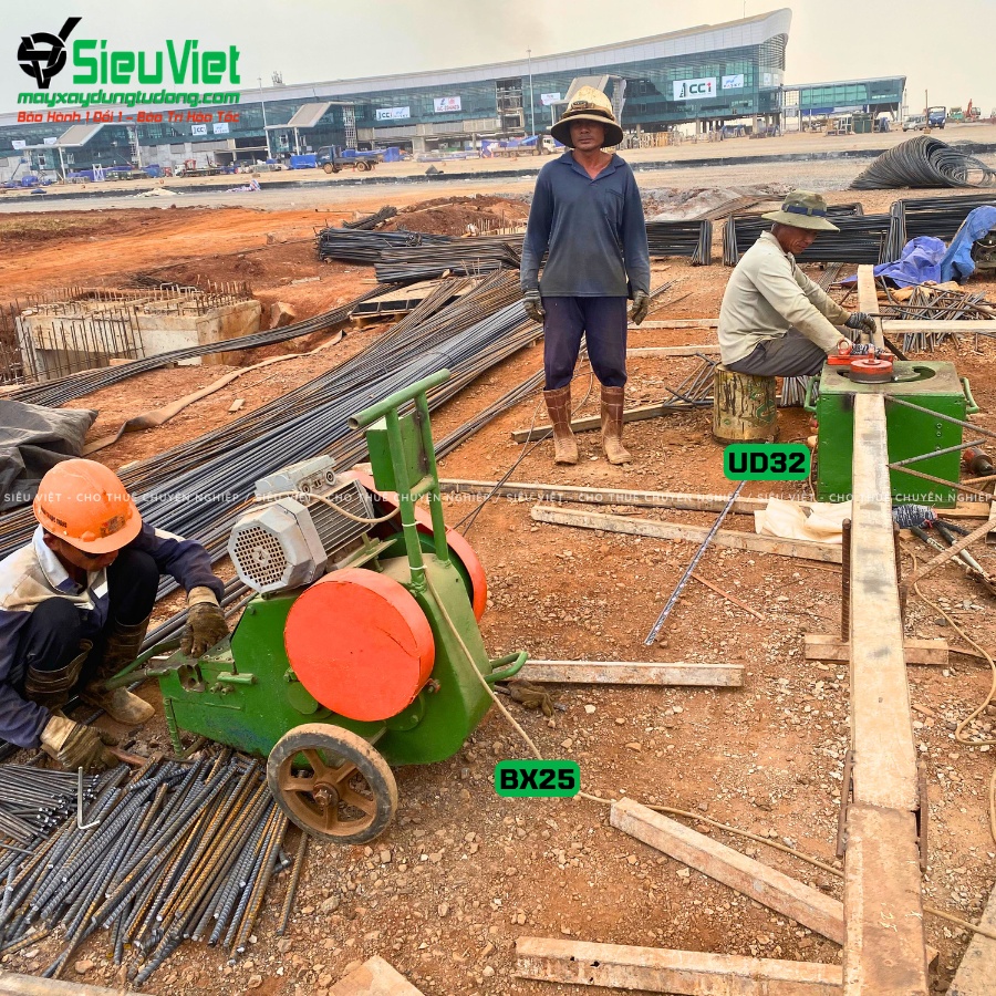 Máy cắt sắt BX25 tại sân bay Long Thành