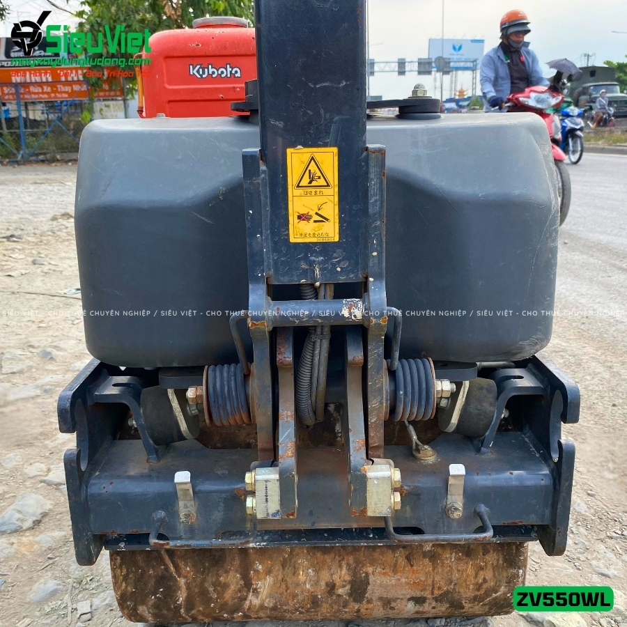 Cơ cấu khung gầm xe lu rung dắt tay Hitachi ZV550WL