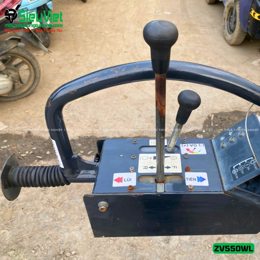 Cơ cấu khung gầm xe lu rung dắt tay Hitachi ZV550WL