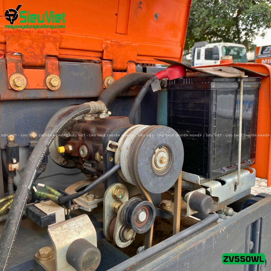 Hệ thống thuỷ lực xe lu rung dắt tay Hitachi ZV550WL