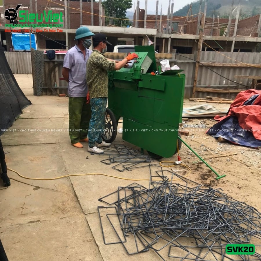 Máy bẻ đai sắt SVK20 giao thuê ngày