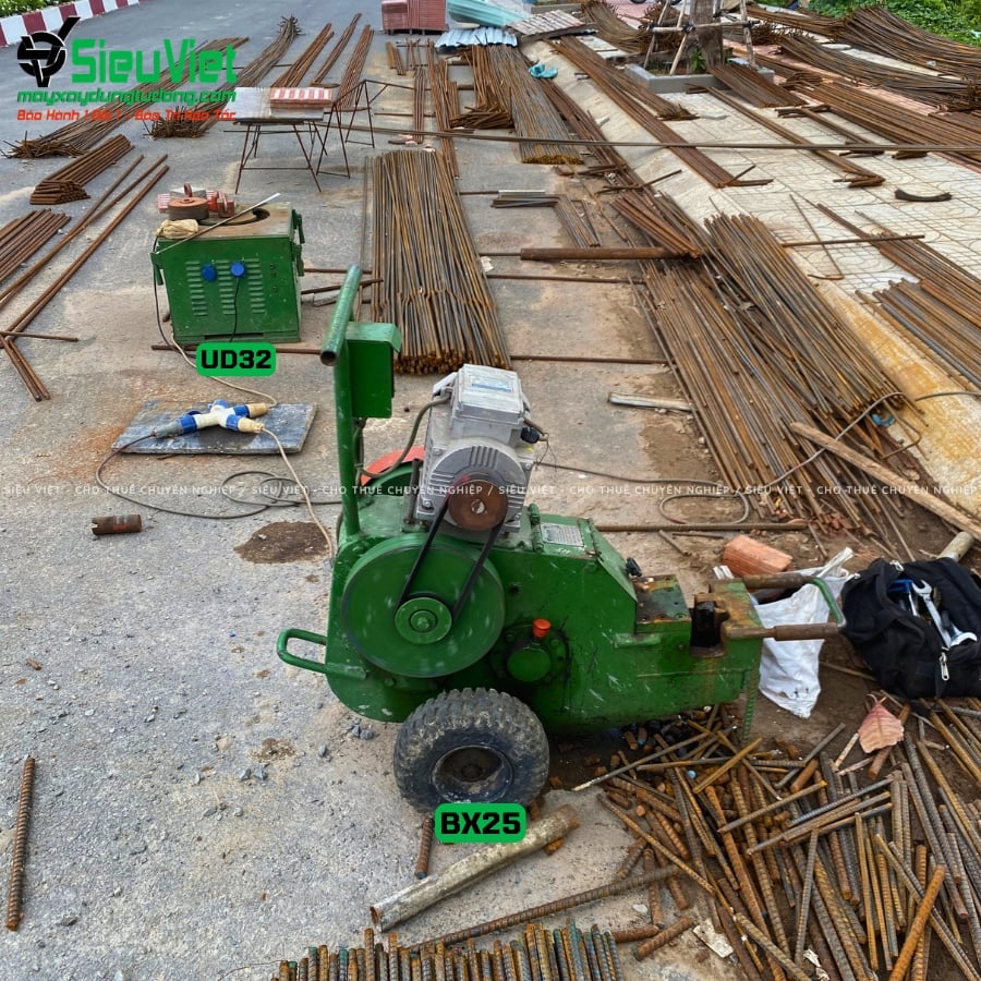 Máy cắt sắt bánh xe BX25 giao thuê tháng