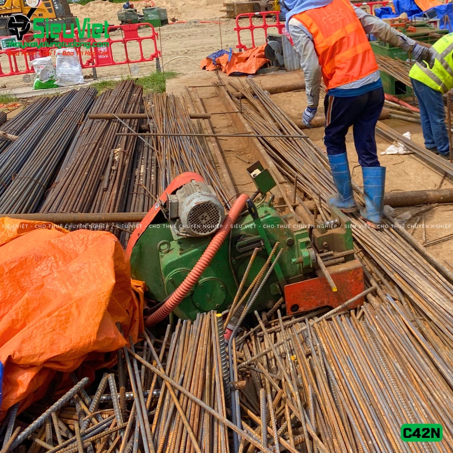 Máy cắt sắt C42N giao thuê tháng