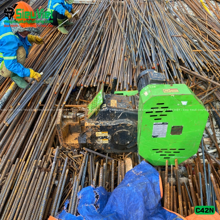 Máy cắt sắt C42N giao thuê tháng