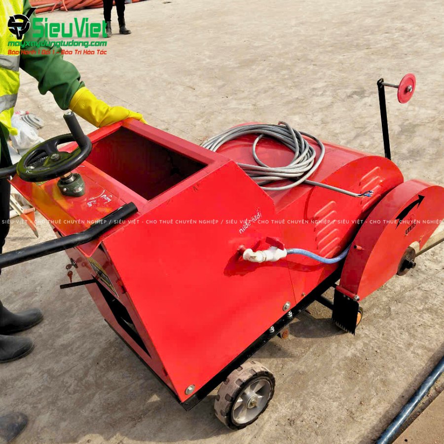 Máy cắt rãnh bê tông