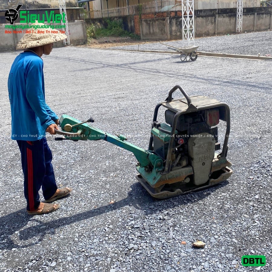 Giao thuê ngày máy đầm bàn thủy lực 300-400kg