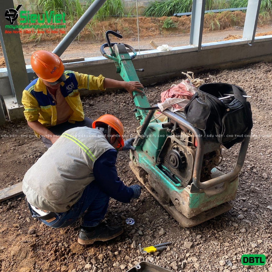 Máy đầm bàn thủy lực giao thuê tháng