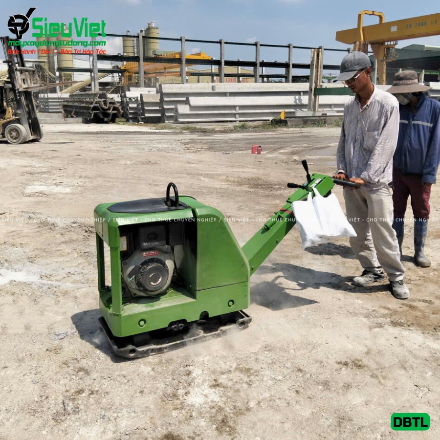 Máy đầm bàn thủy lực cho thuê theo tháng