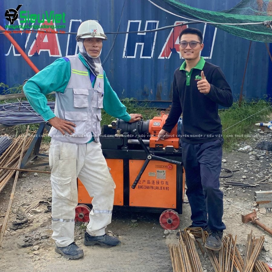Máy tiện ren giao thuê tại công trình