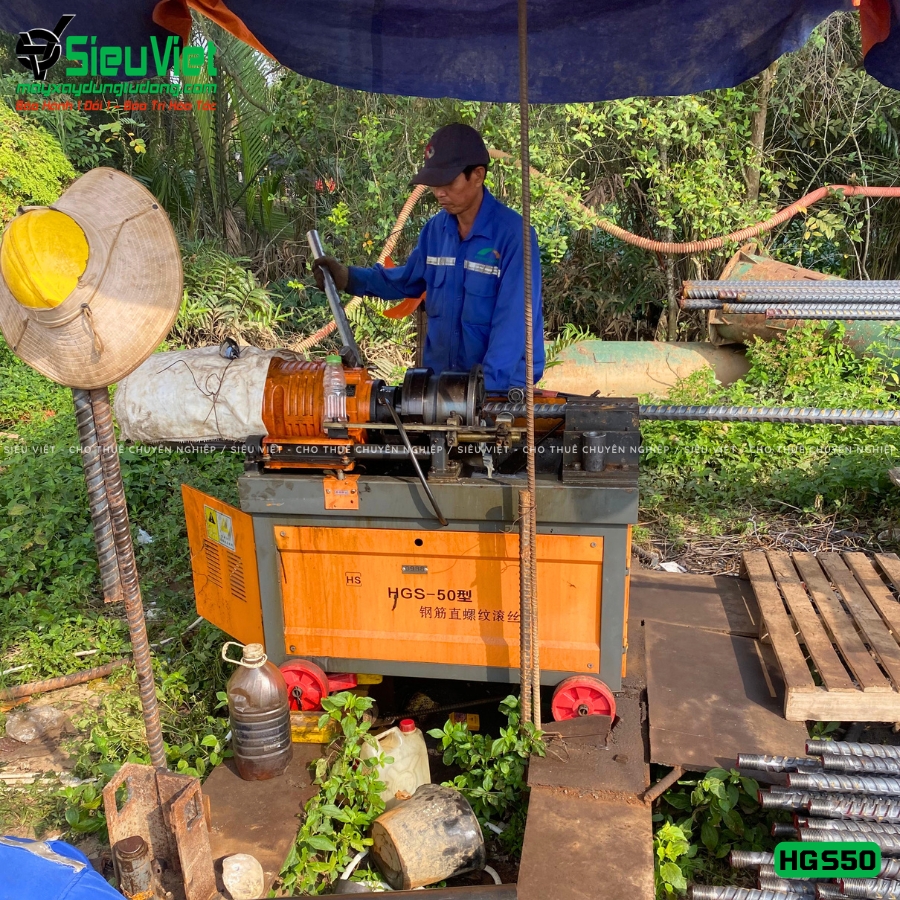 Máy tiện ren HGS50 bàn giao