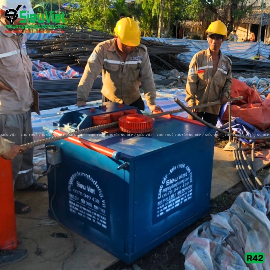 Máy uốn đai tròn R42 Việt Nam cũ bàn giao