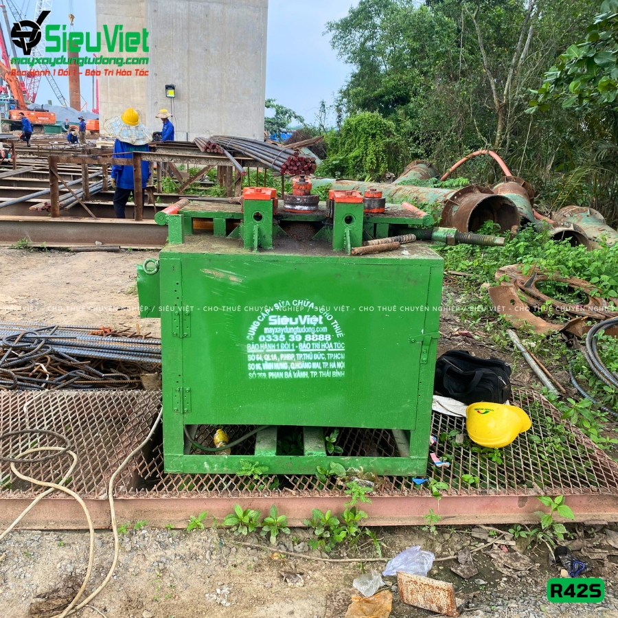 Máy uốn đai tròn R42S Việt Nam cũ bàn giao