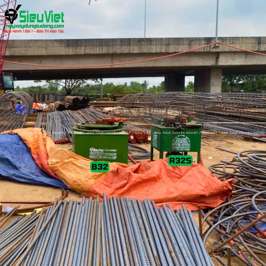 Máy uốn đai tròn sắt R32S Việt Nam bàn giao