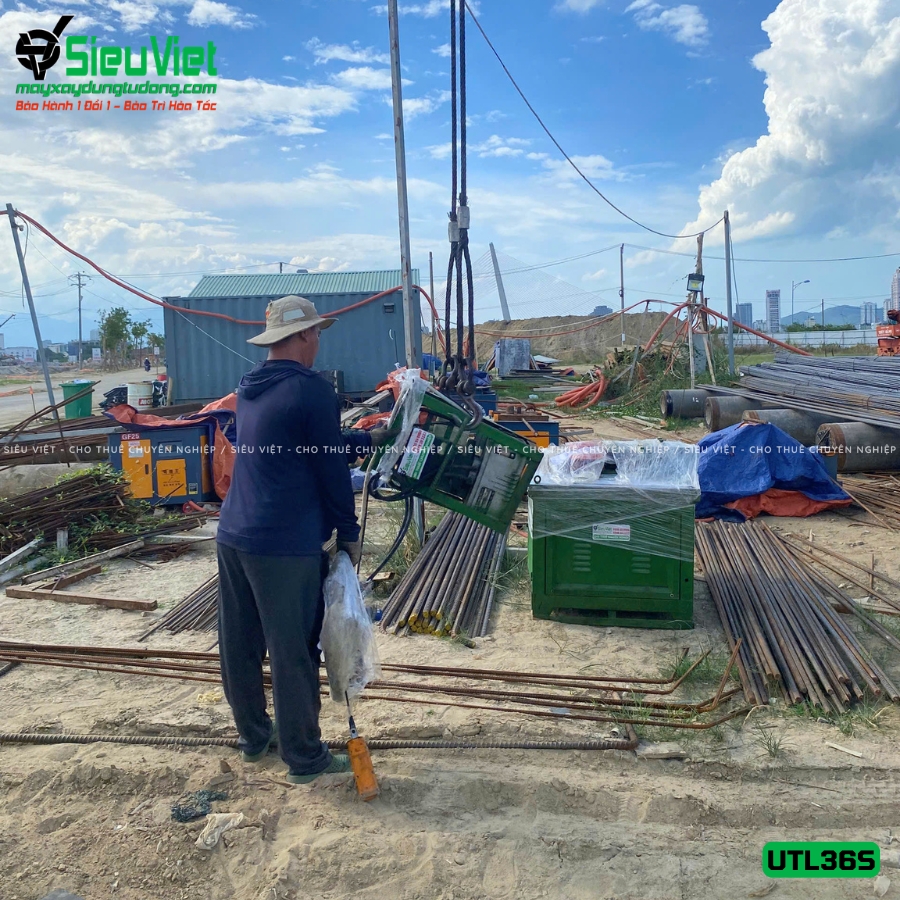 Máy uốn sắt thủy lực cầm tay UTL36S bàn giao