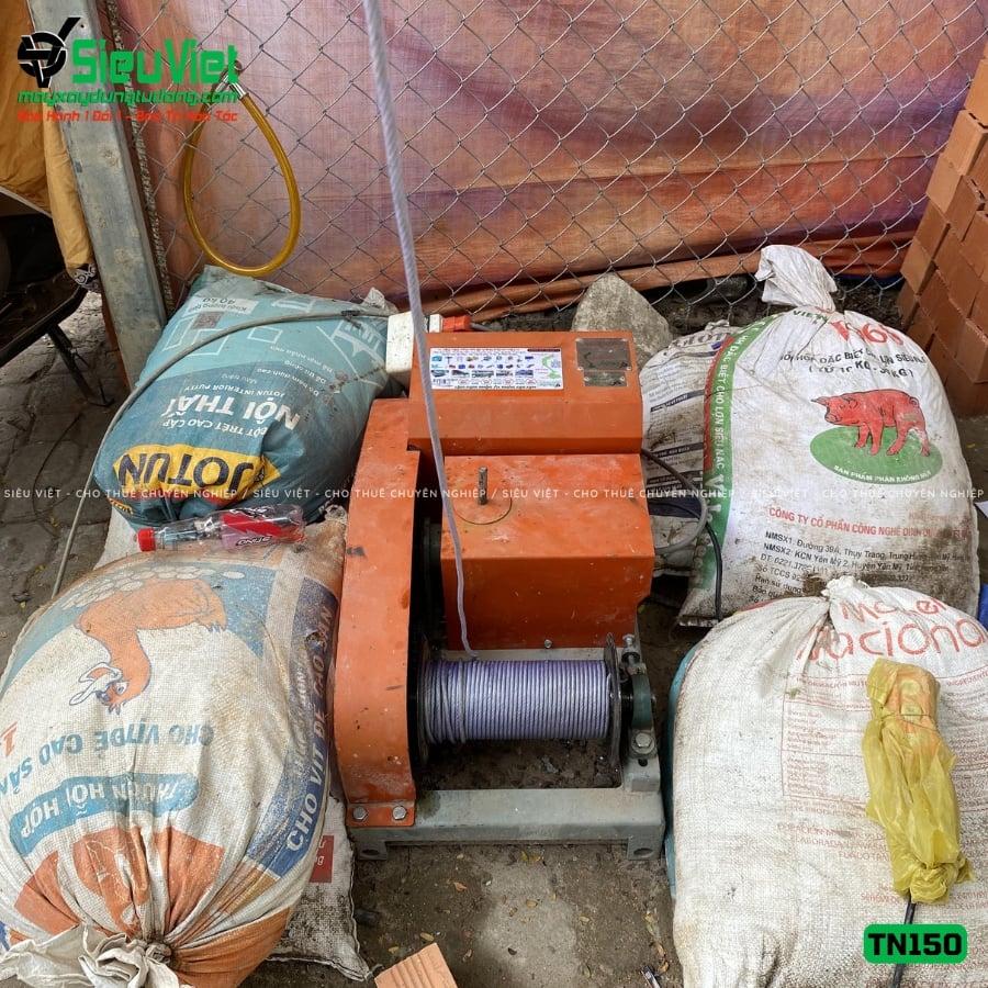 Tời nâng hàng đa năng TN150 bàn giao