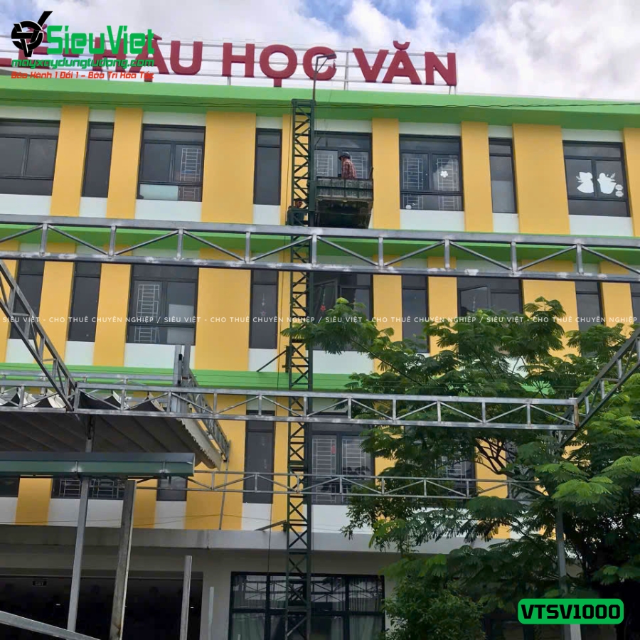 Vận thăng nâng hàng 1000Kg cao 18m bàn giao