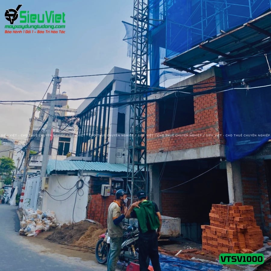 Vận thăng nâng hàng VTSV1000 cao 18m giao thuê