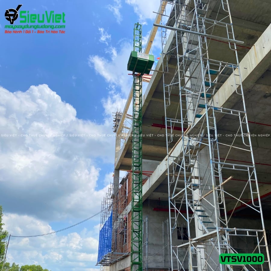 Vận thăng nâng hàng 1000Kg cao 21m giao thuê