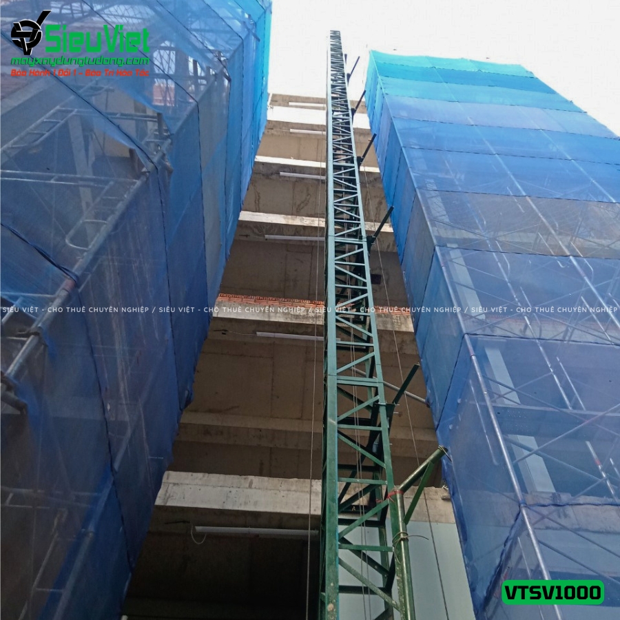 Vận thăng nâng hàng 1000Kg cao 27m bàn giao