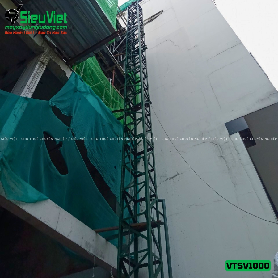 Vận thăng nâng hàng 1000Kg cao 27m bàn giao