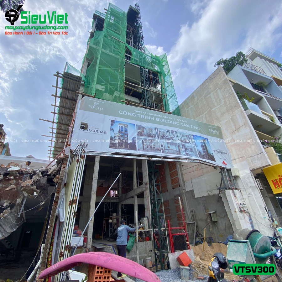 Vận thăng nâng hàng 300Kg cao 36m bàn giao