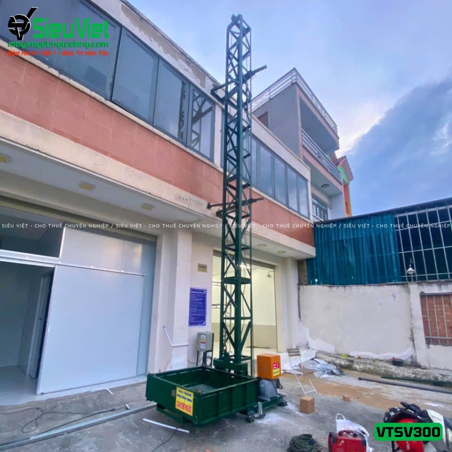 Vận thăng nâng hàng 300Kg cao 8m giao thuê