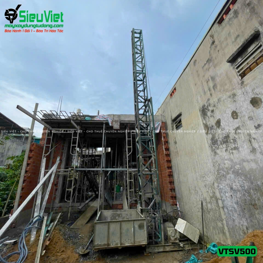 Vận thăng nâng hàng 500Kg cao 15m bàn giao