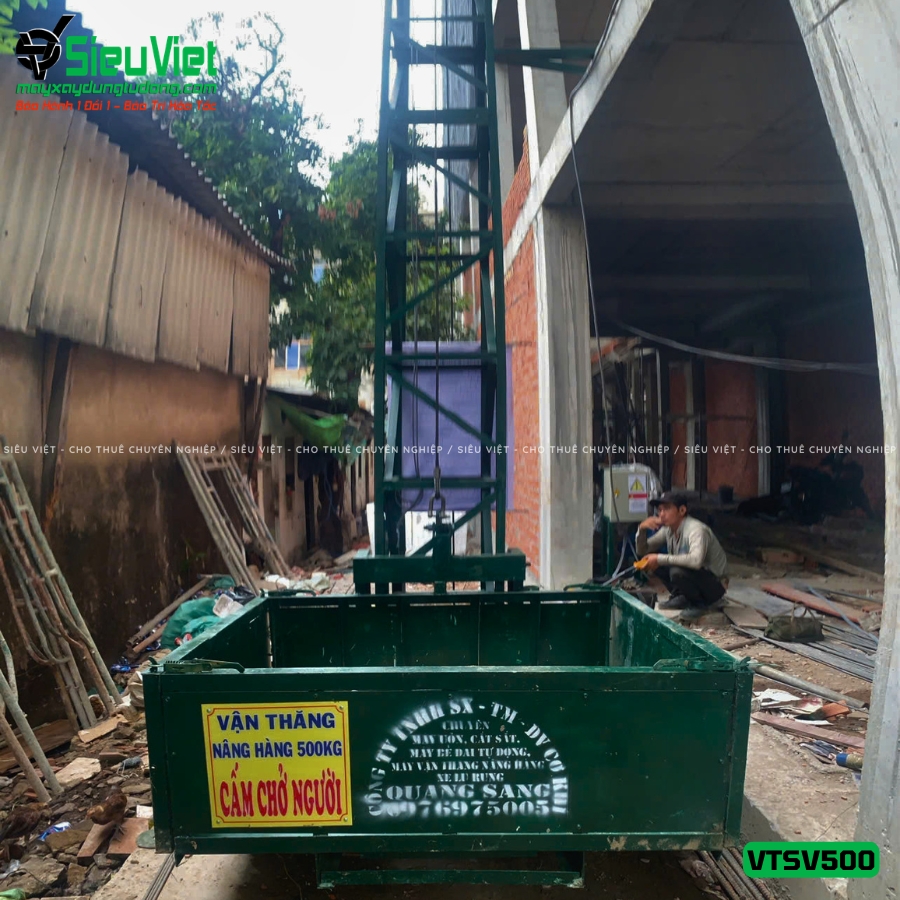 Vận thăng nâng hàng 500Kg cao 24m bàn giao